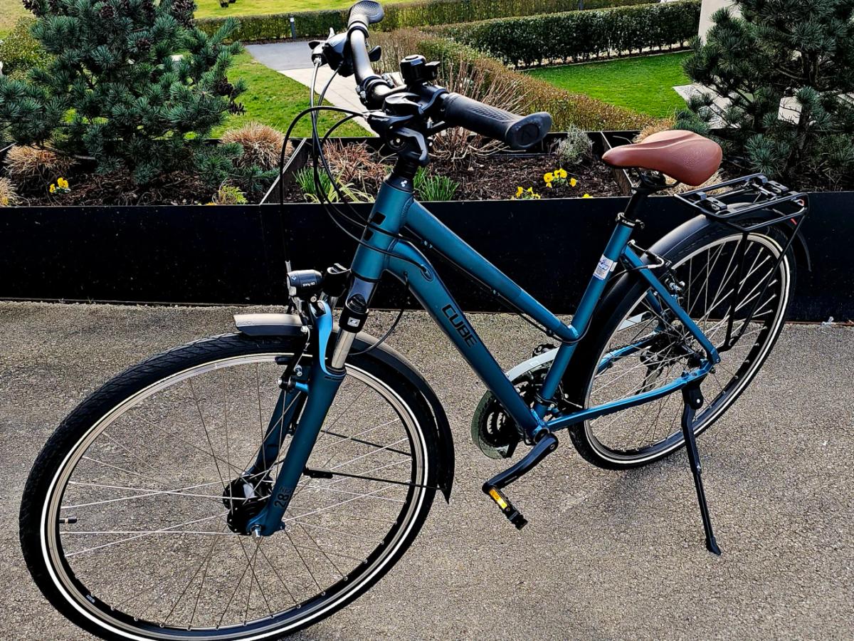 Neuwertiges Cube Touring - nur 1 km gefahren - Rechnung vorhanden: NP 699, - €