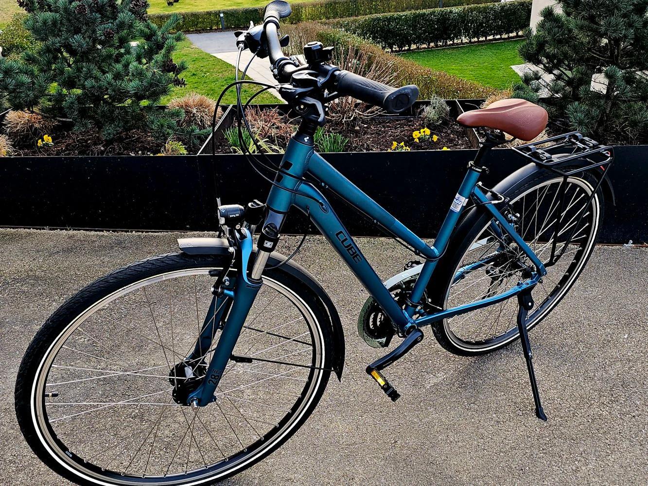 Neuwertiges Cube Touring - nur 1 km gefahren - Rechnung vorhanden: NP 699, - €